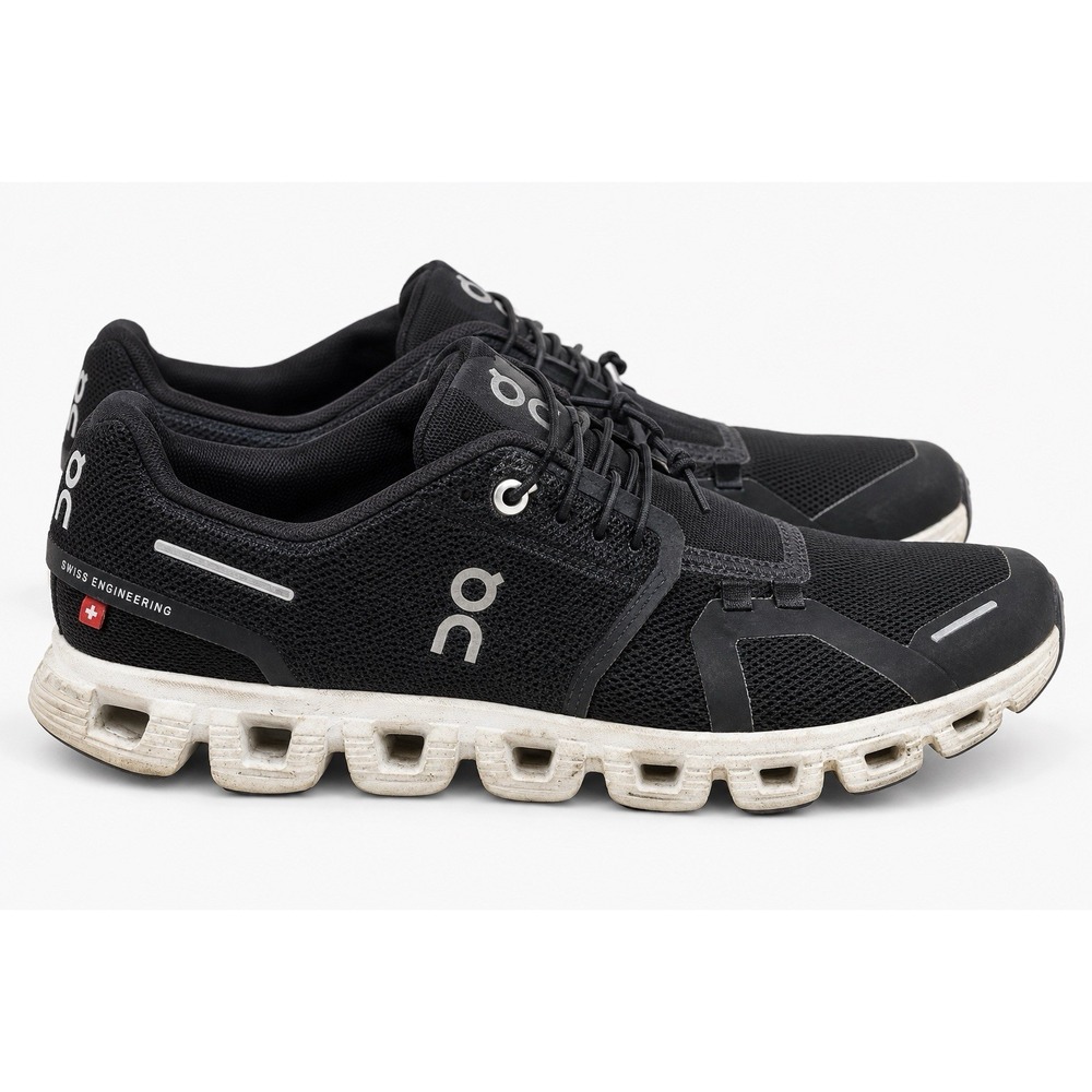 On Cloud 5 Women's 7.5 Black White Running Shoes Swiss Engineering Sneakers
